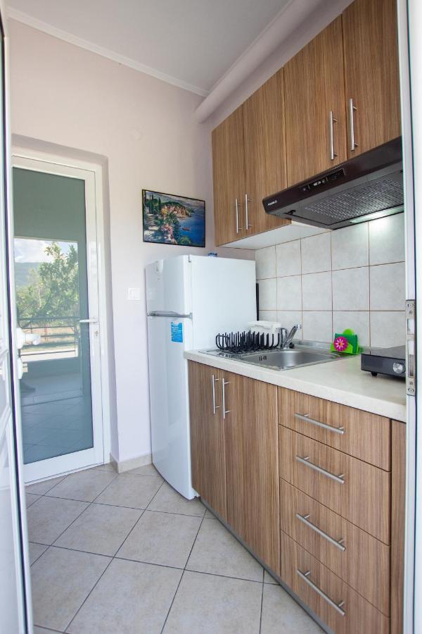 Vrasná Vordos Rooms מראה חיצוני תמונה